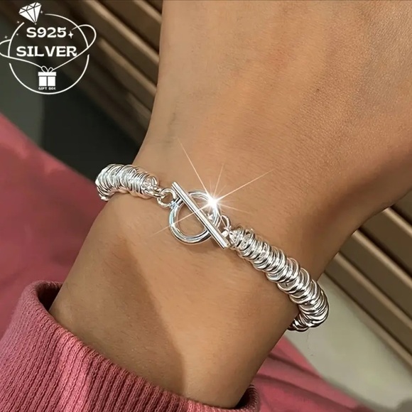 Women’s 925 Sterling Silver Toggle Clasp Circles Bracelet - NWT - Picture 3 of 6